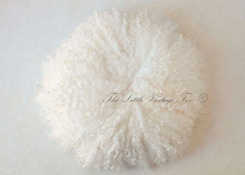 # Stunning  White/cream curly blanket 65cm fits Perfect Posie